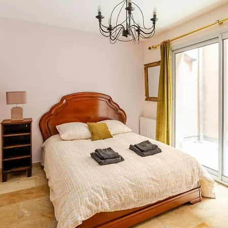 Elegante Maison T4 Avec Terrasse Vue Rhone